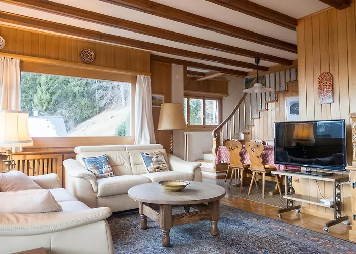 Family For 8 People, Spacious, Bright 木屋