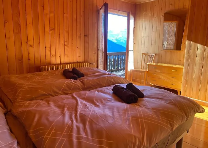 木屋 Family For 8 People, Spacious, Bright 格里翁