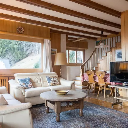 Family For 8 People, Spacious, Bright Chalé